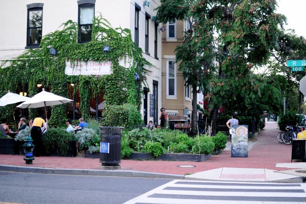 2-Bedroom Apartment In Dc Washington Exterior photo